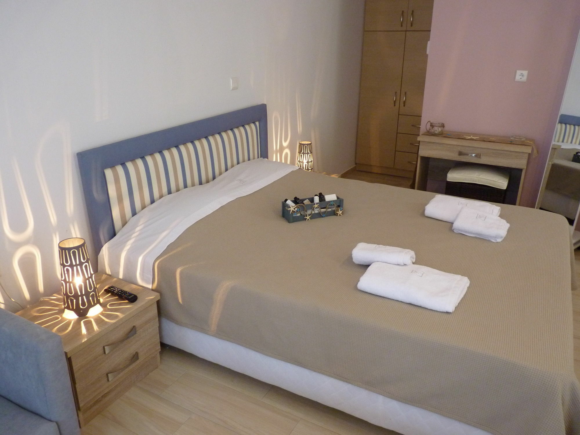 Ilianthos Apartments & Studios ميكروس جيالوس المظهر الخارجي الصورة